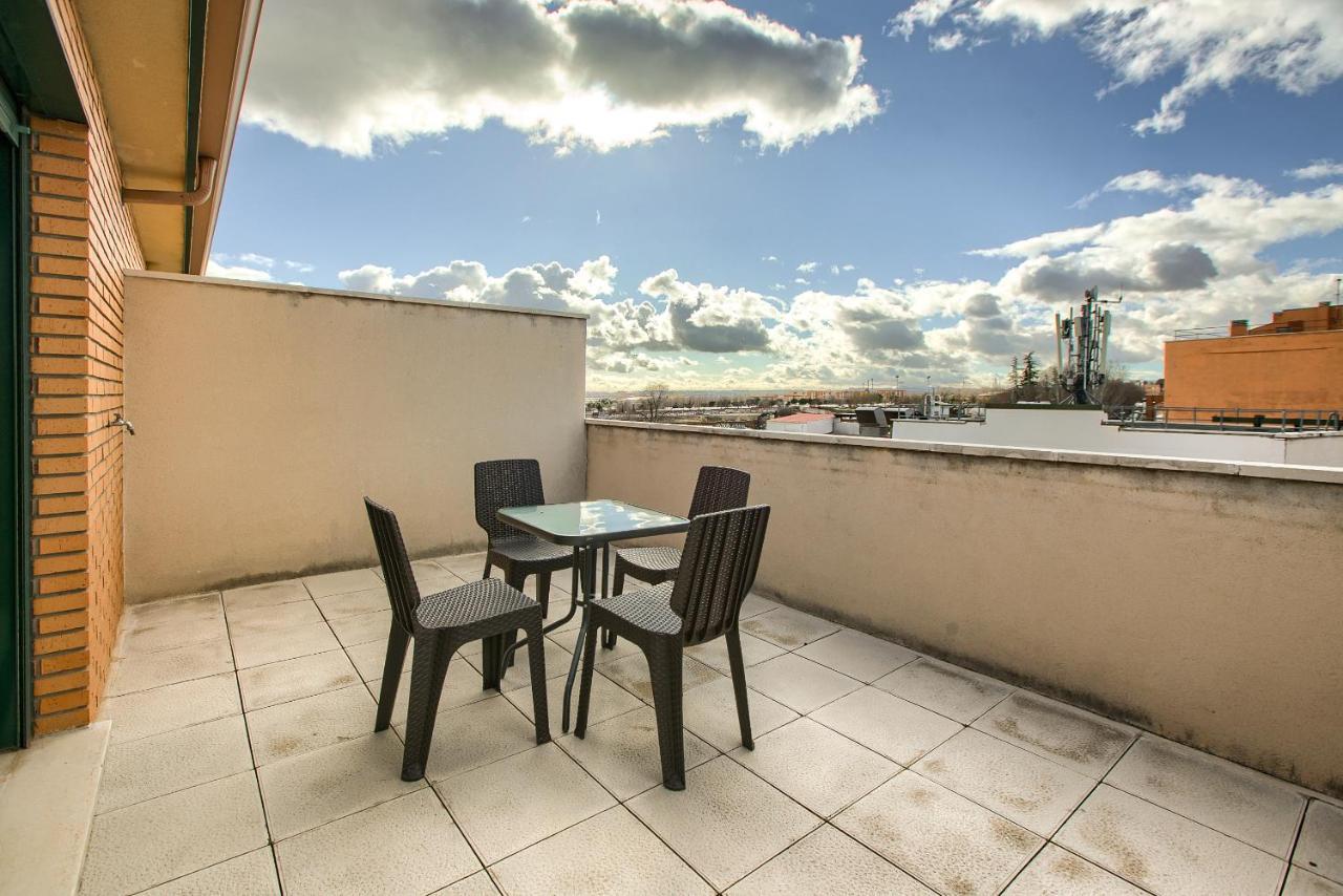 Apartamentos Barajas มาดริด ภายนอก รูปภาพ